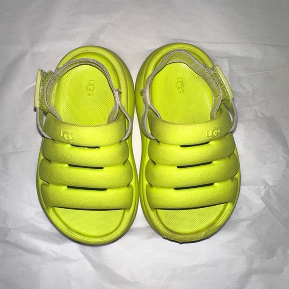 Kids Ugg sandals - Picture 1 of 3